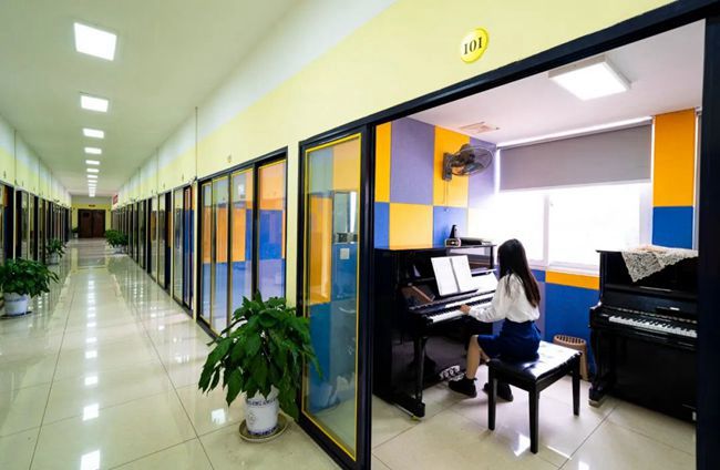 成都五月花職業(yè)學(xué)校有升學(xué)班嗎,四川五月花技師學(xué)院升學(xué)部怎么樣