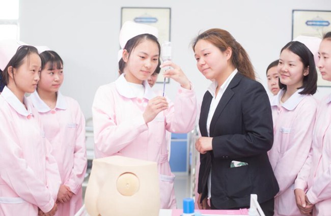 2026年天府新區(qū)通用航空職業(yè)學(xué)院校園環(huán)境好不好,學(xué)院環(huán)境簡(jiǎn)介